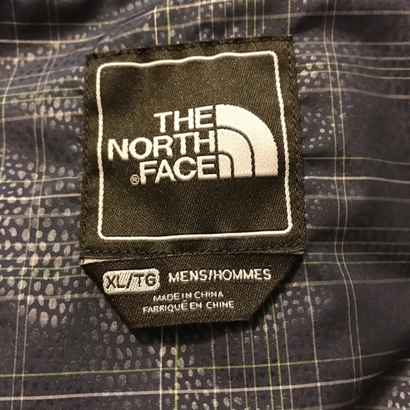 The North Face Men’s Hooded Jacket - Picture 9 of 9